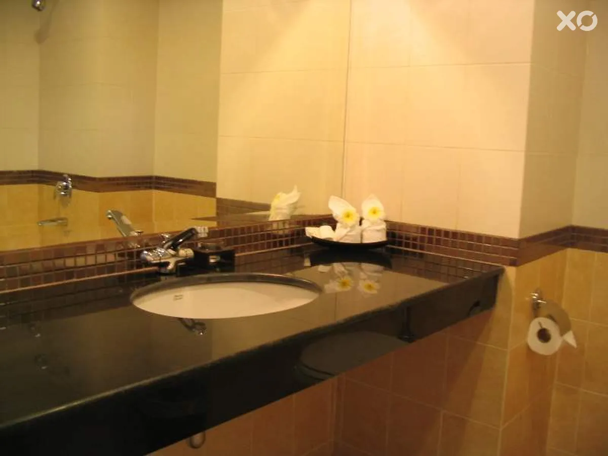 Crown Pattaya Beach Hotel