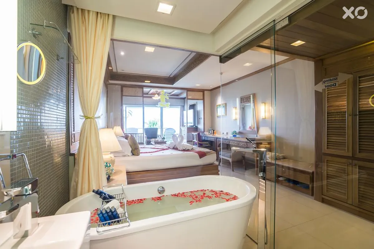 Royal Cliff Beach Terrace
