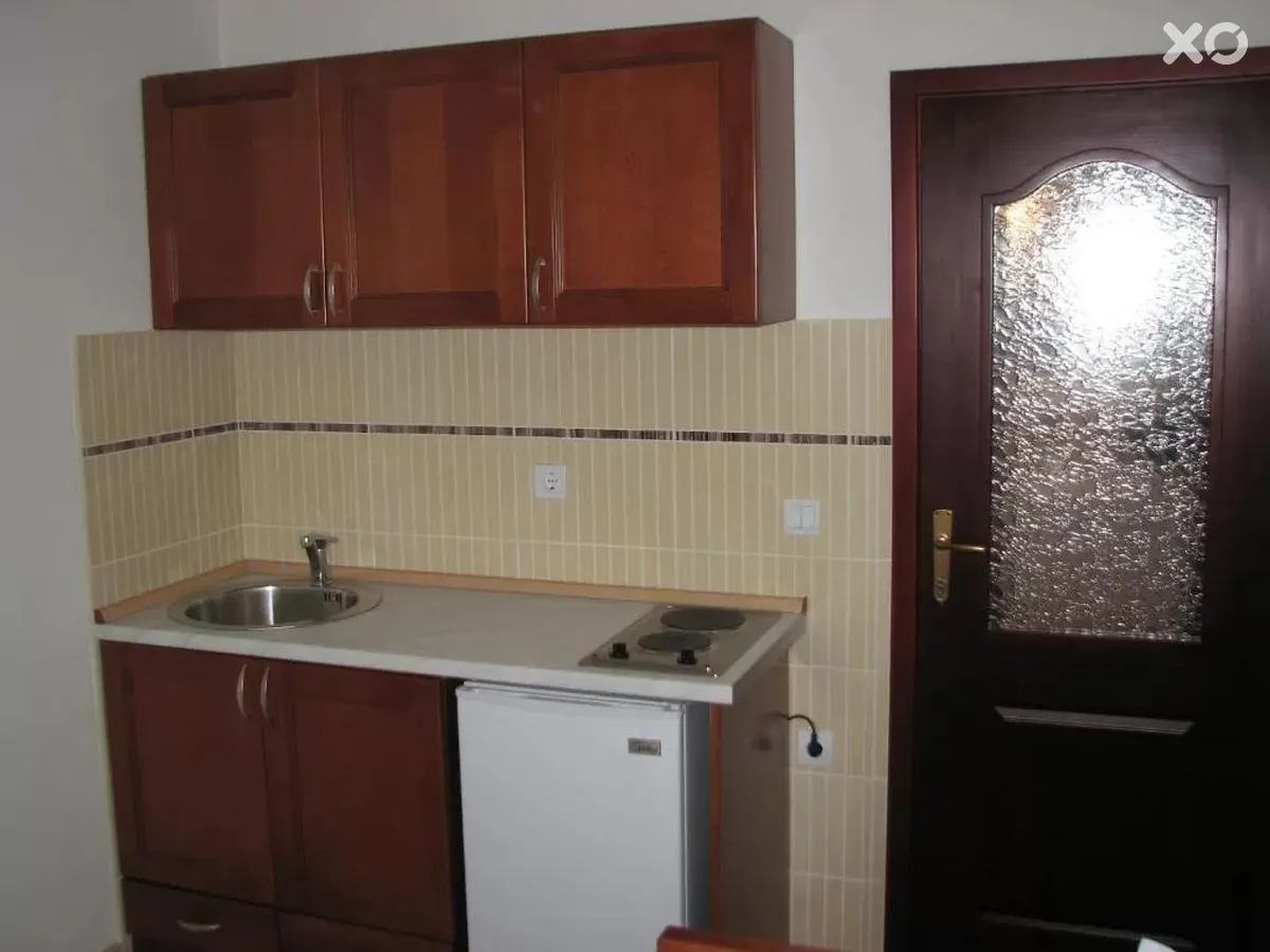 Leut Apartments