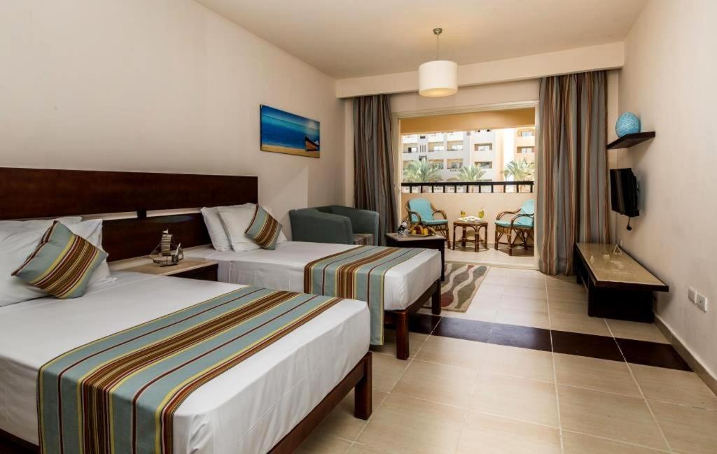 El Karma Aqua Beach Resort