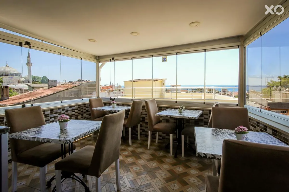 Carvan Hotel