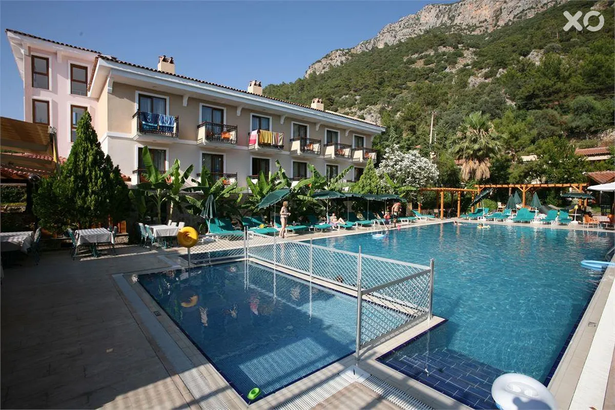 Perdikia Beach Hotel