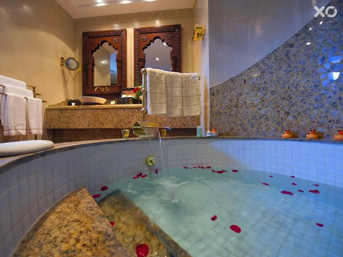 Jumeirah Beach Hotel & Beit Al Bahar Villas