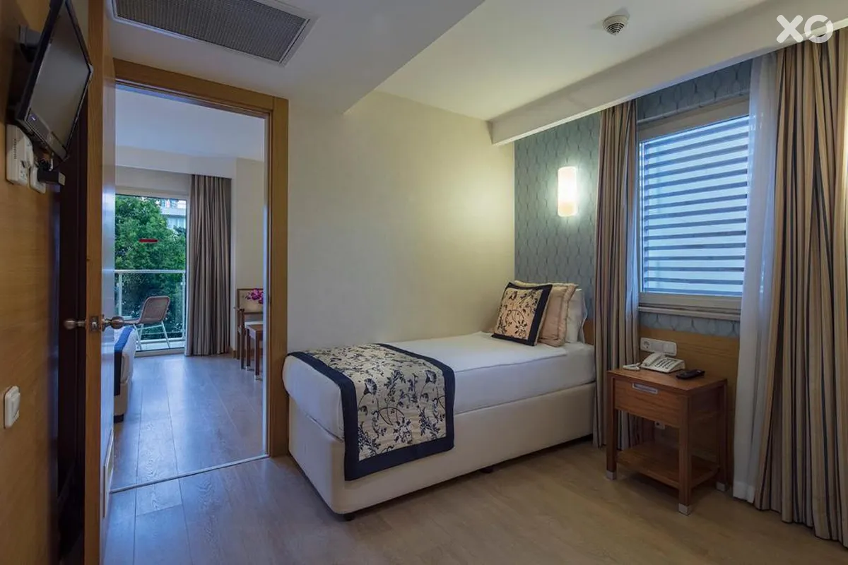 Trendy Side Beach Hotel