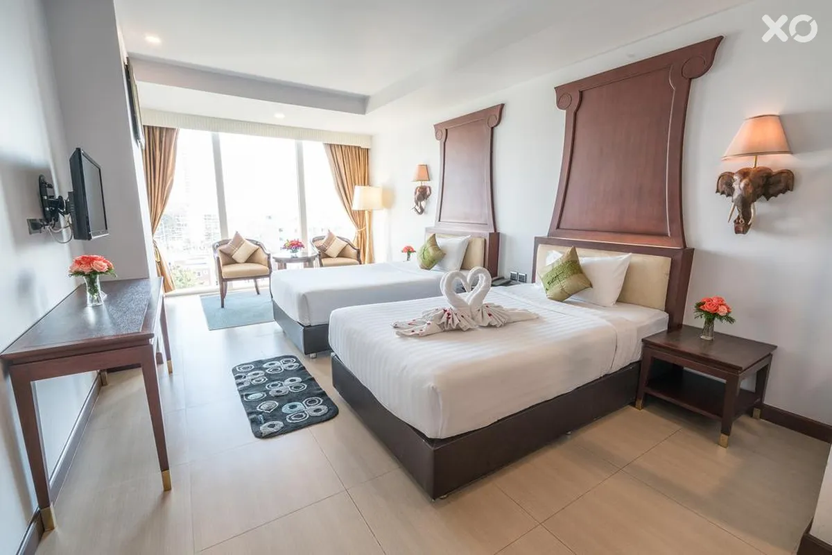 Aiyara Grand Hotel