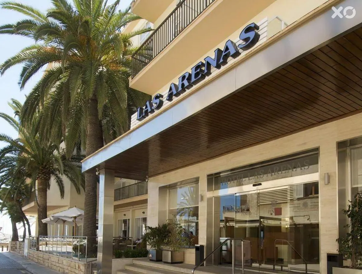 Las Arenas Hotel