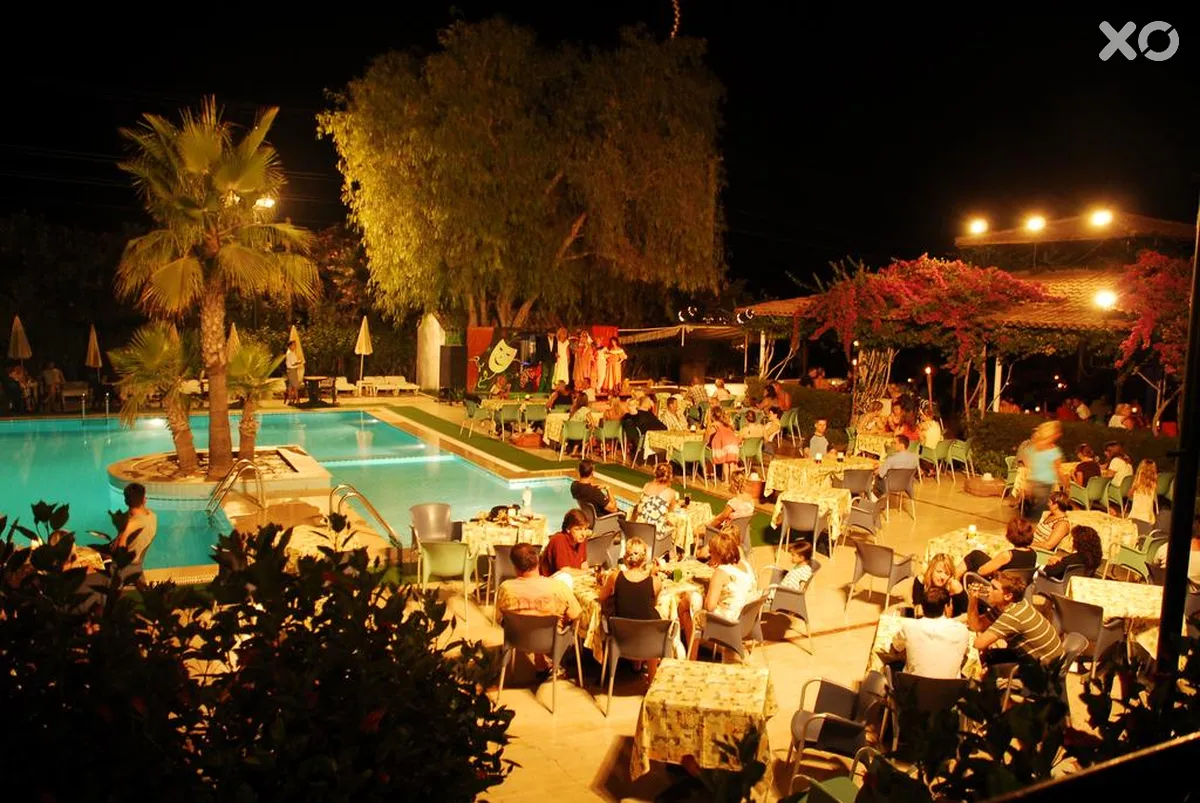 Club Titan Hotel