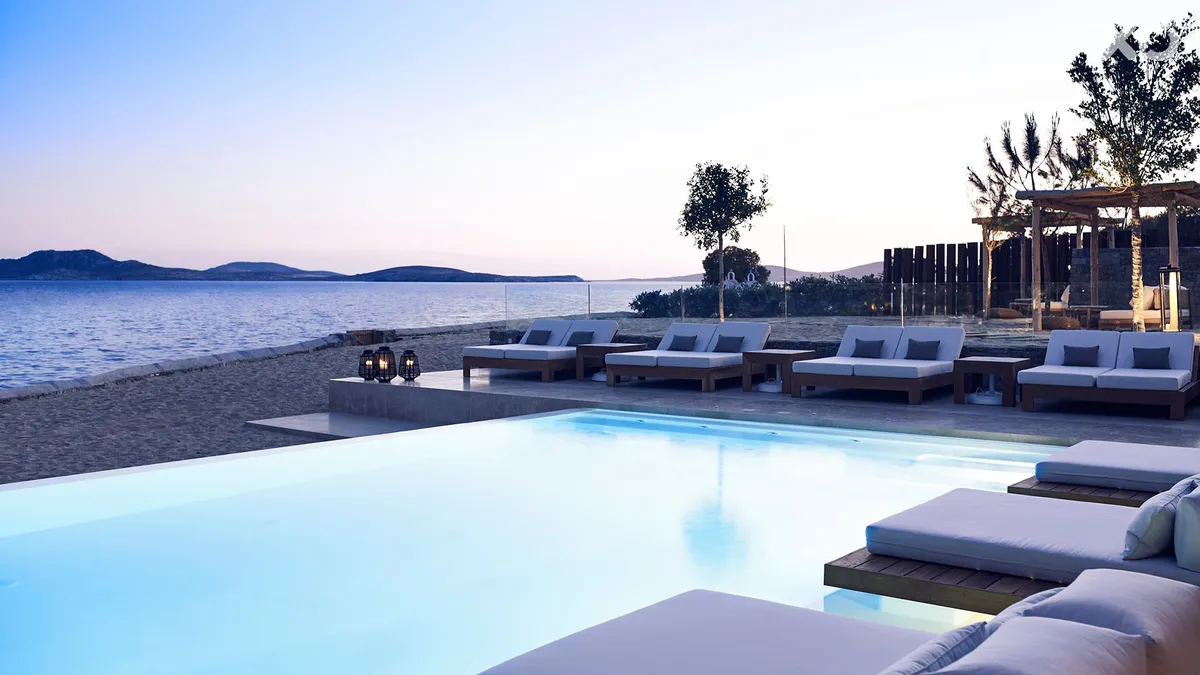 Bill & Coo Suites And Lounge
