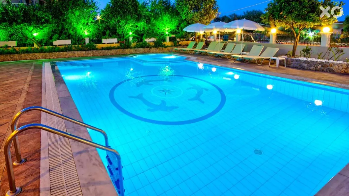 Makis Louvlis Apartments & Studios