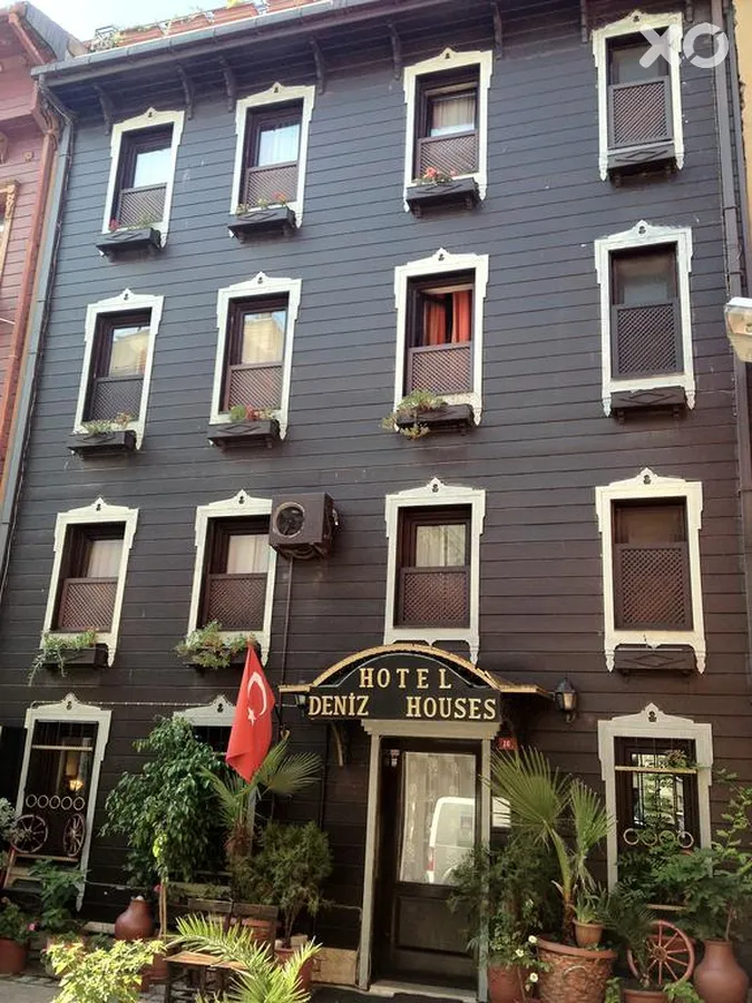 Deniz Houses