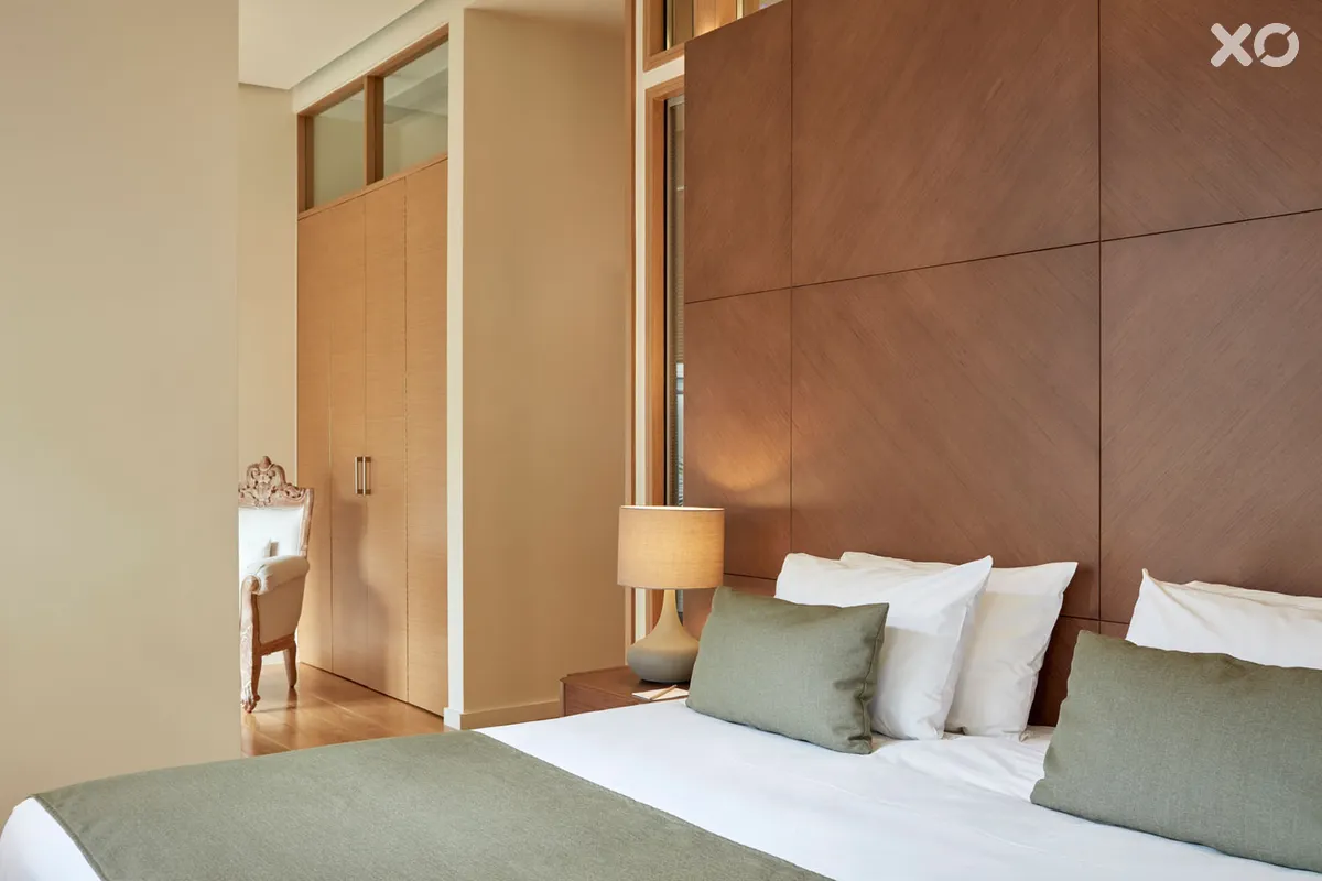 Avra City Hotel
