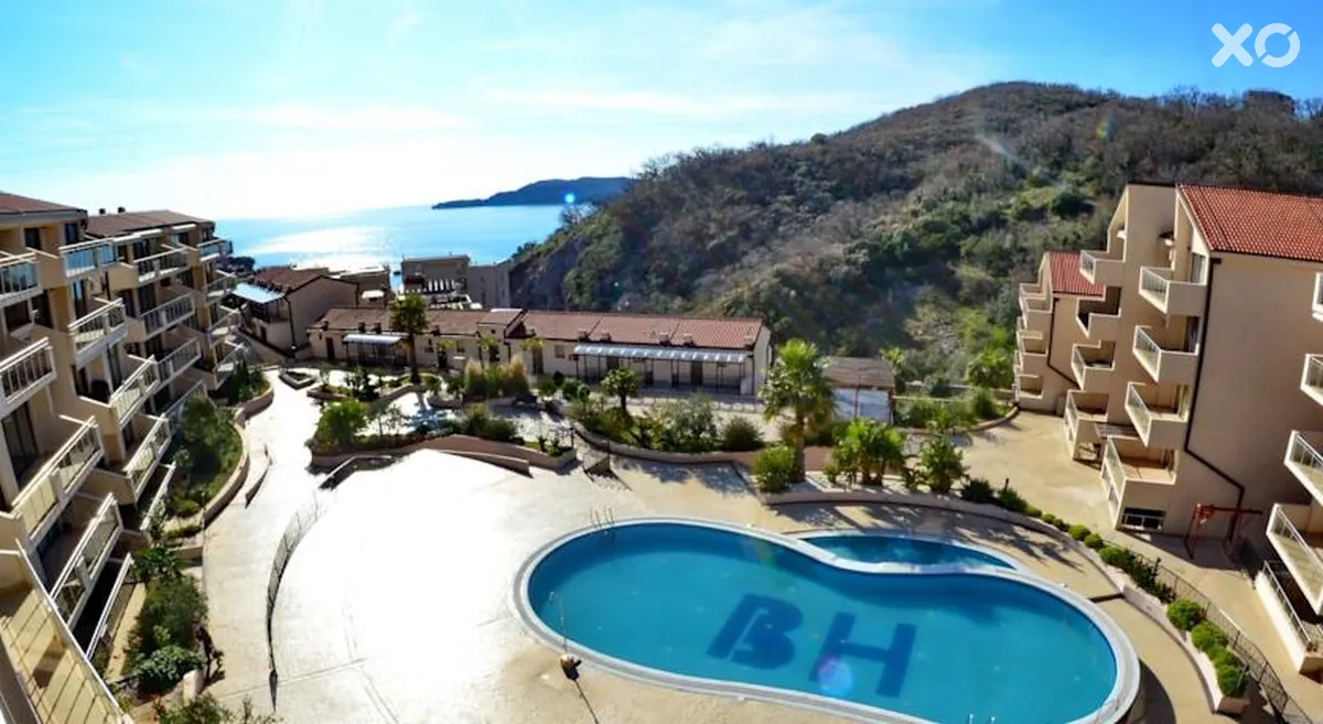 Blue Horizon Apartments