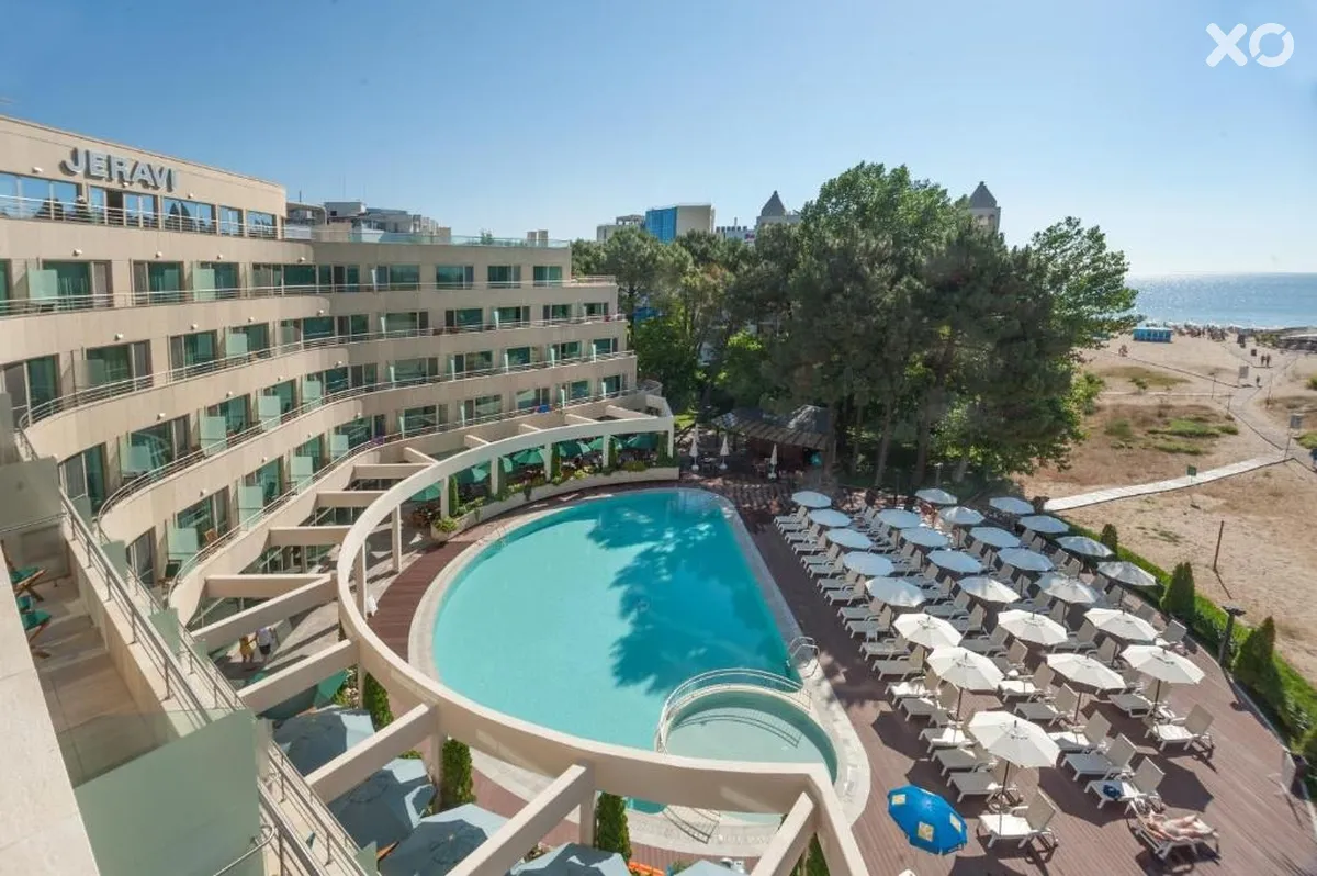 Jeravi Hotel