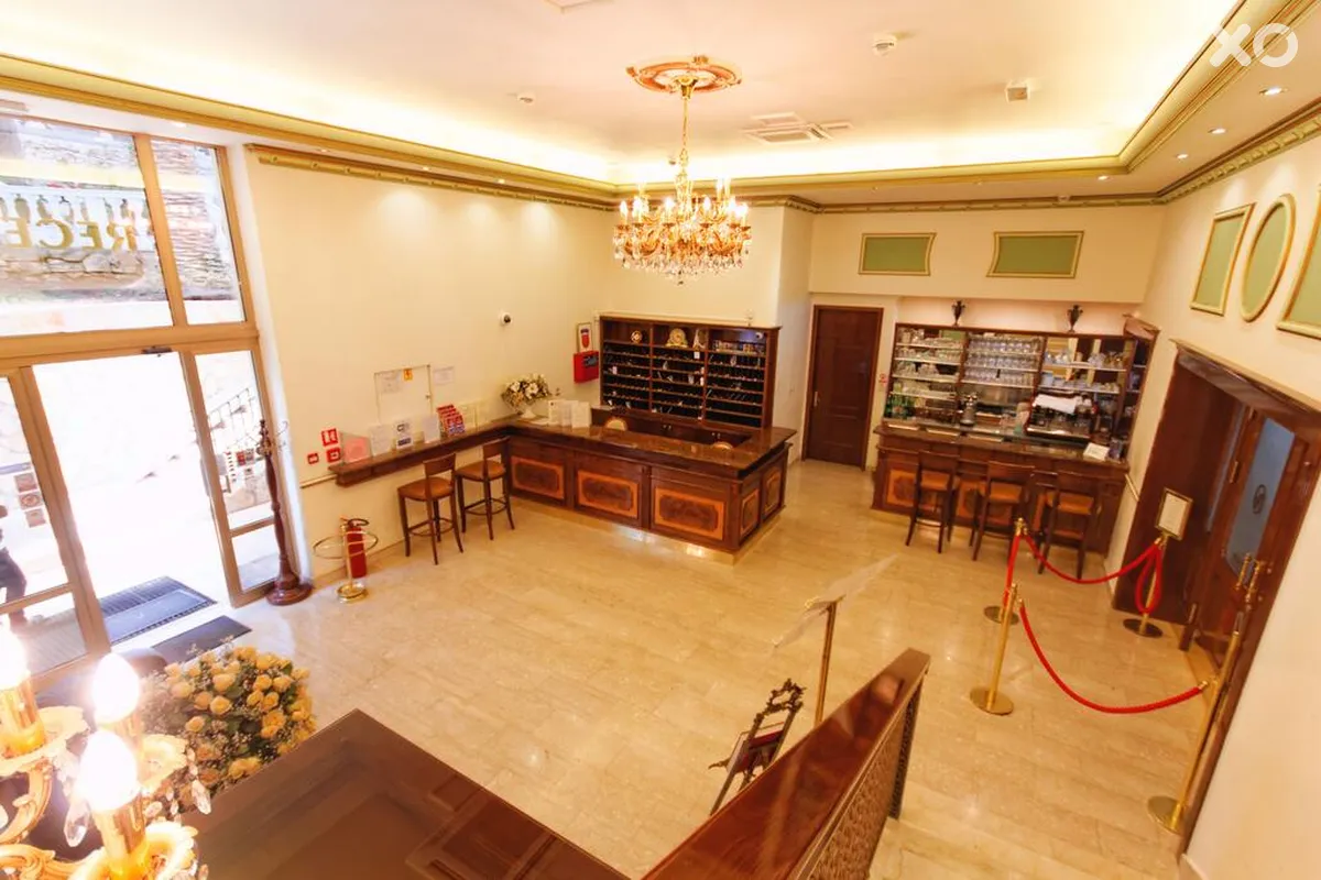 Val Hotel