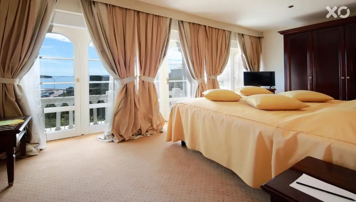 Arbiana Hotel