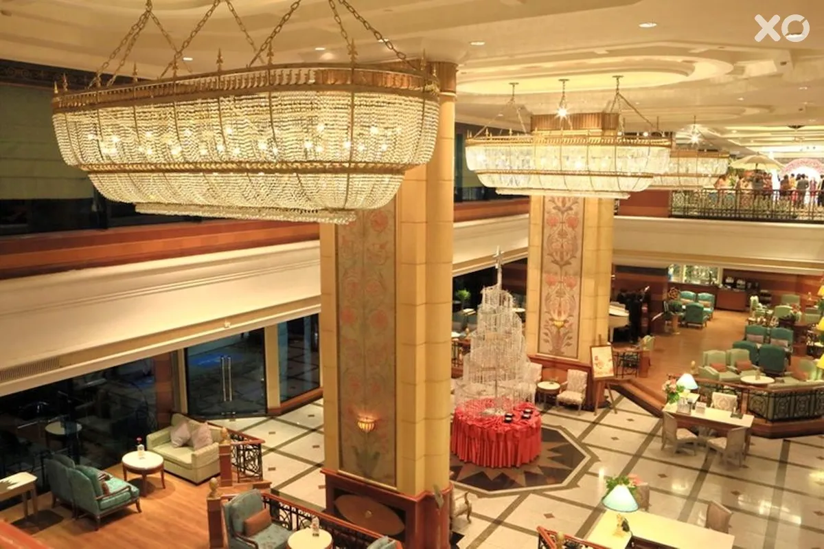 Golden Tulip Sovereign Hotel