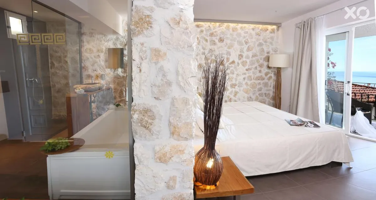 Pantokrator Hotel