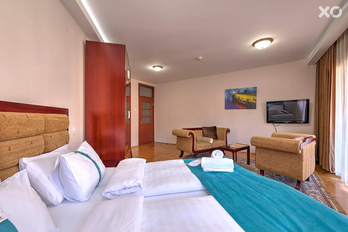 Magnolia Hotel