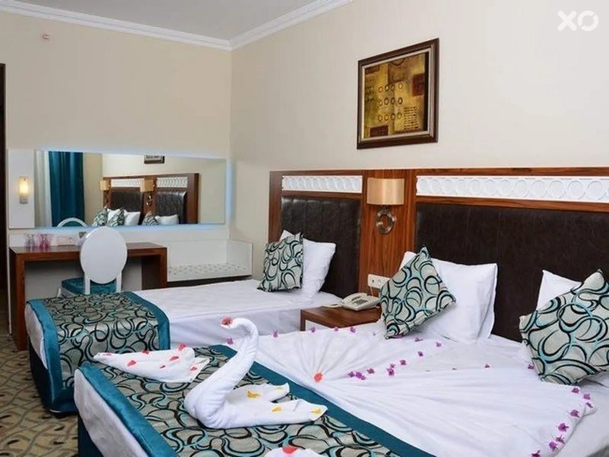 Club Side Coast Hotel
