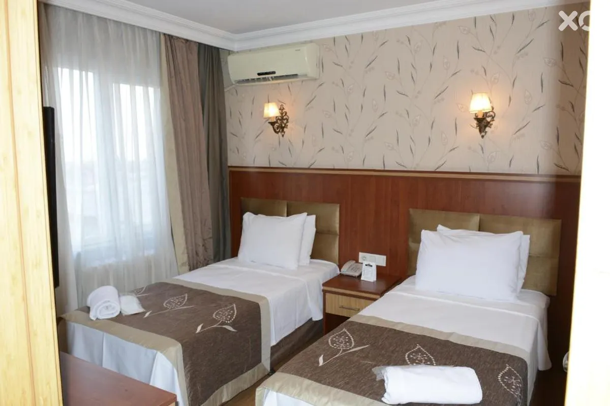 Hermanos Hotel