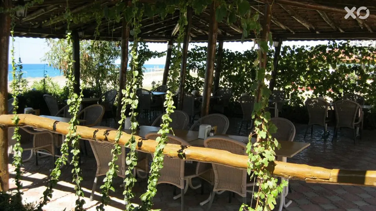 As Queen Beach Hotel