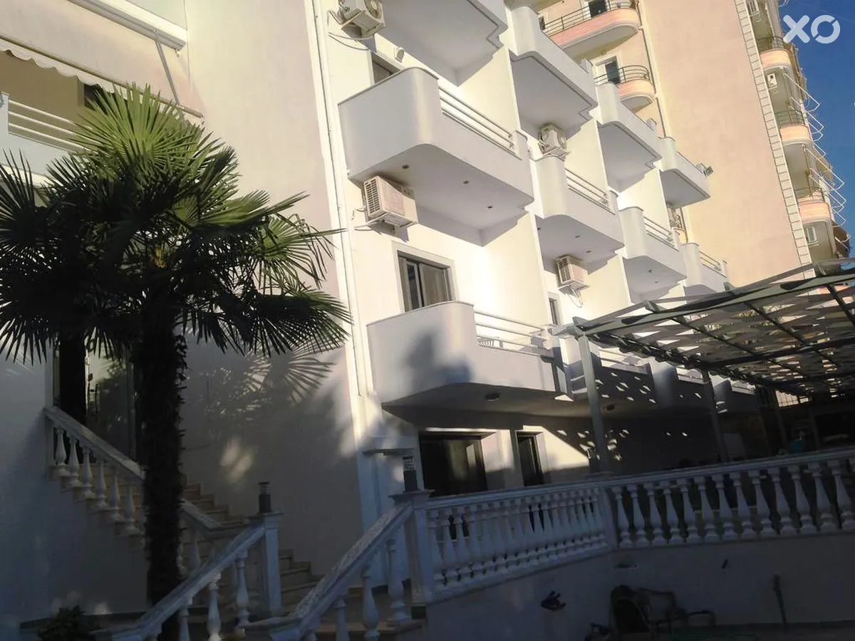 Julia Hotel