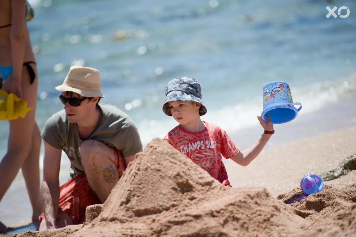 Amphoras Beach
