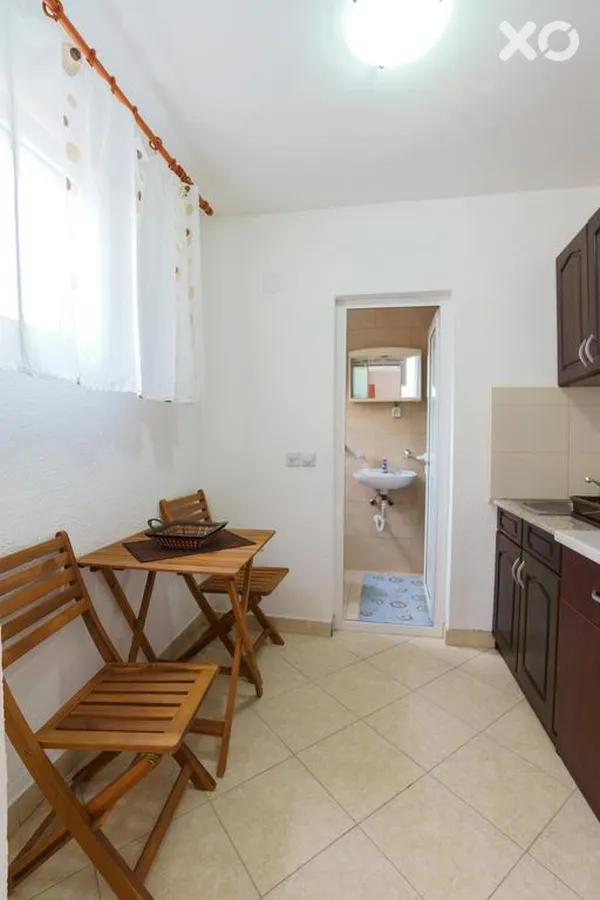 Lora Apartments