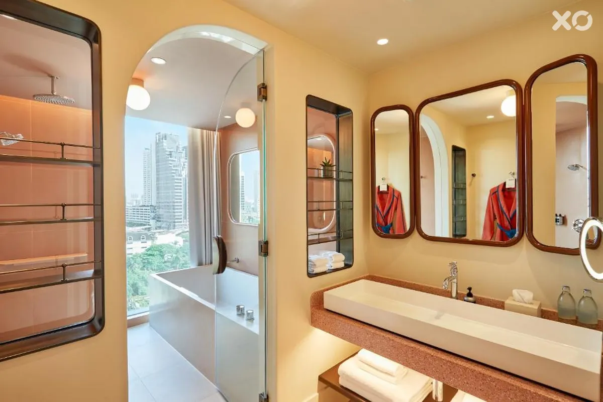 The Standard, Bangkok Mahanakhon