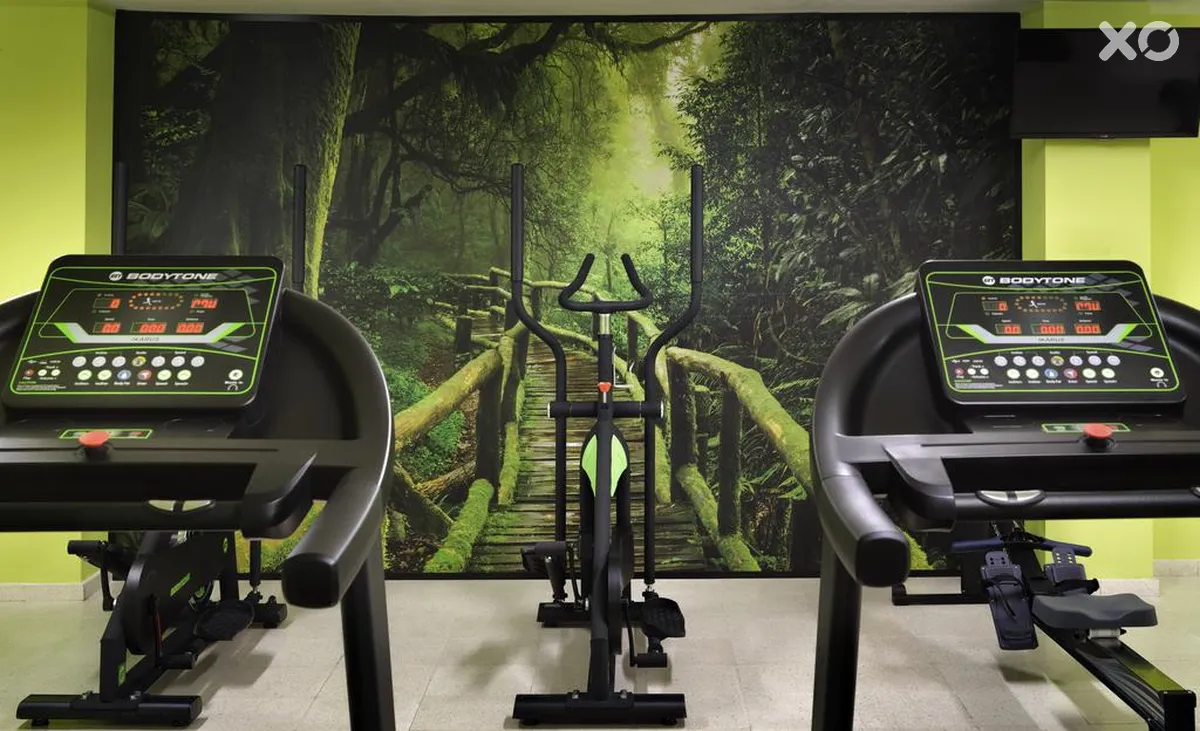 Regency Country Club Apartments & Suites