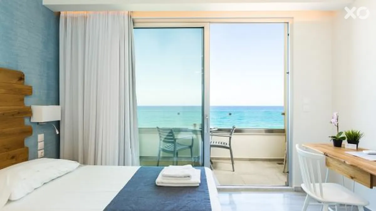Meltemi Coast Suites