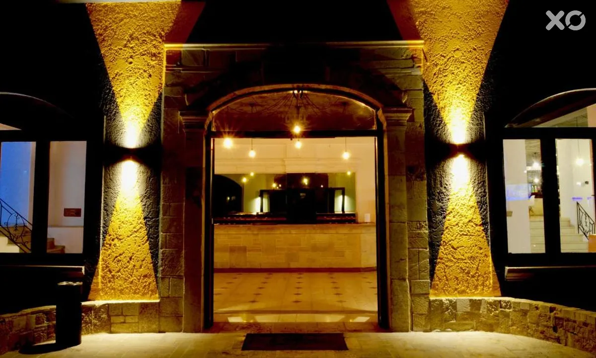 Azure Mare Hotel