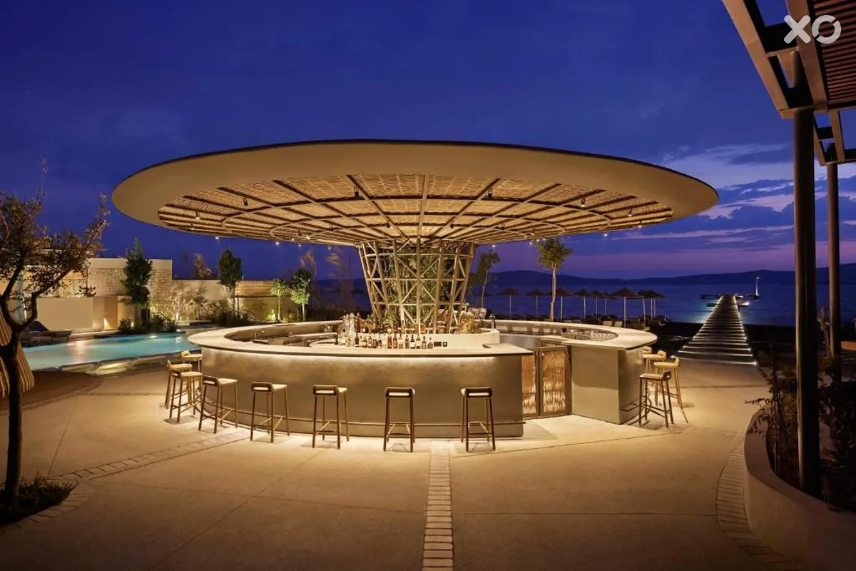 W Costa Navarino