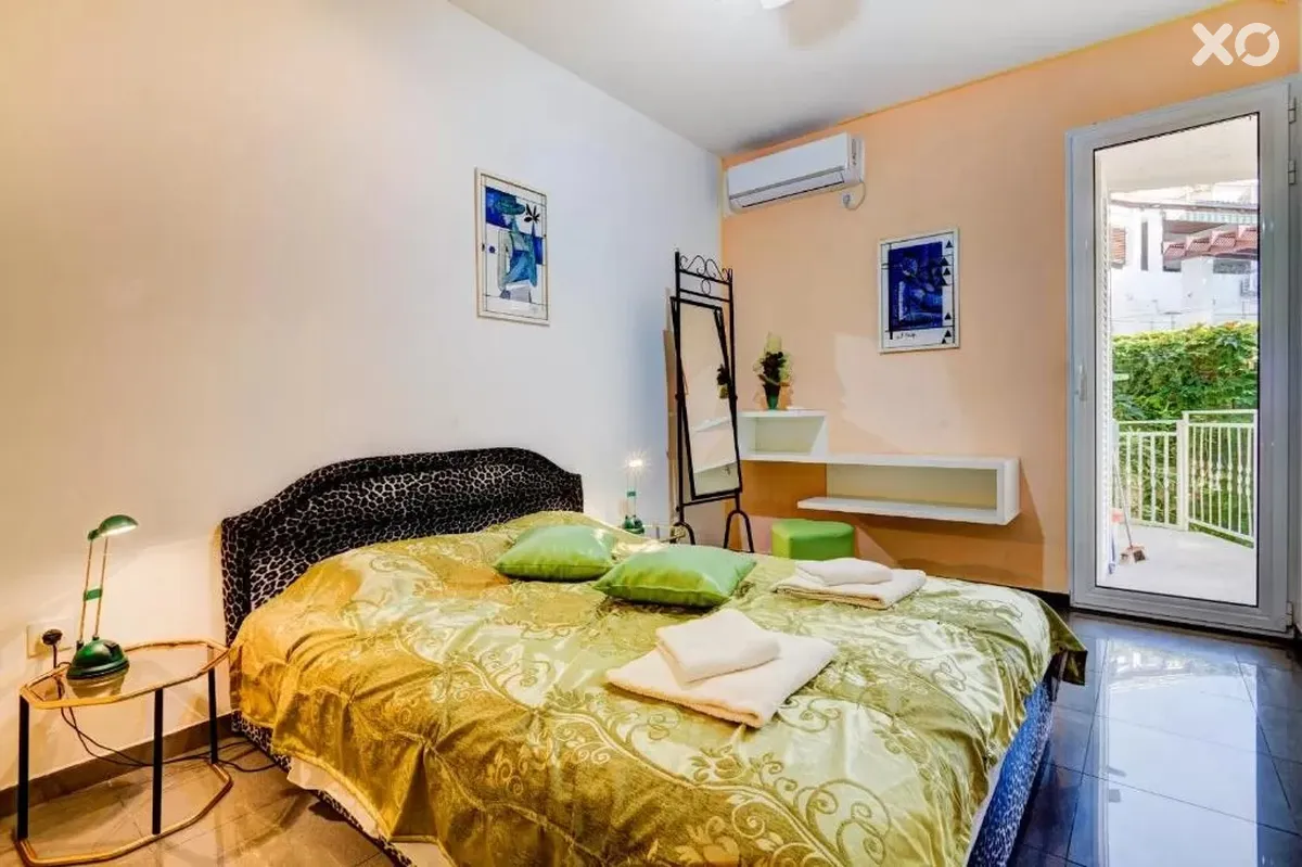 Sun Rose Apartments