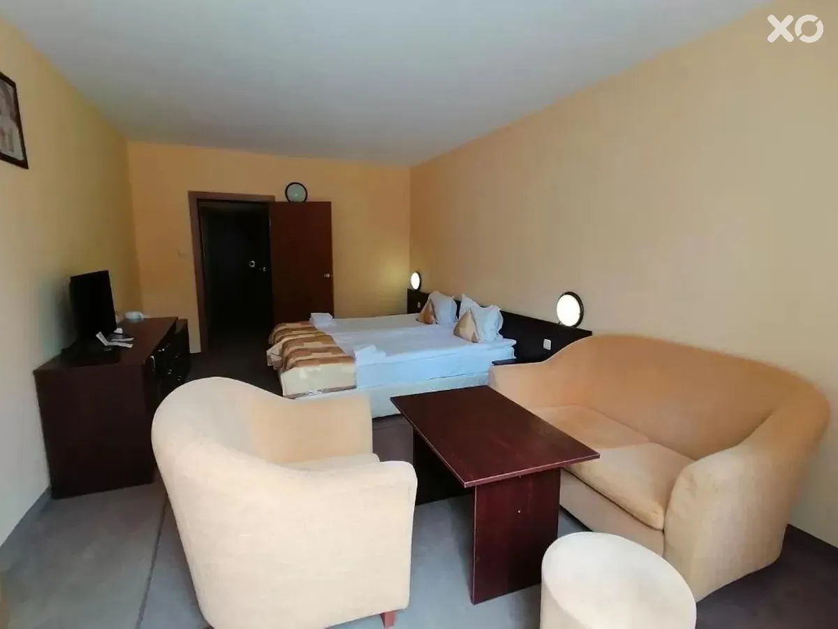 Ela Hotel