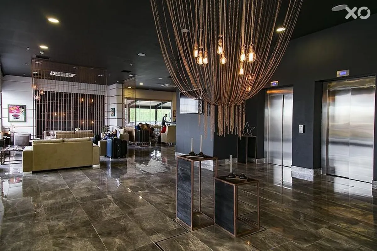 Mayi Hotel