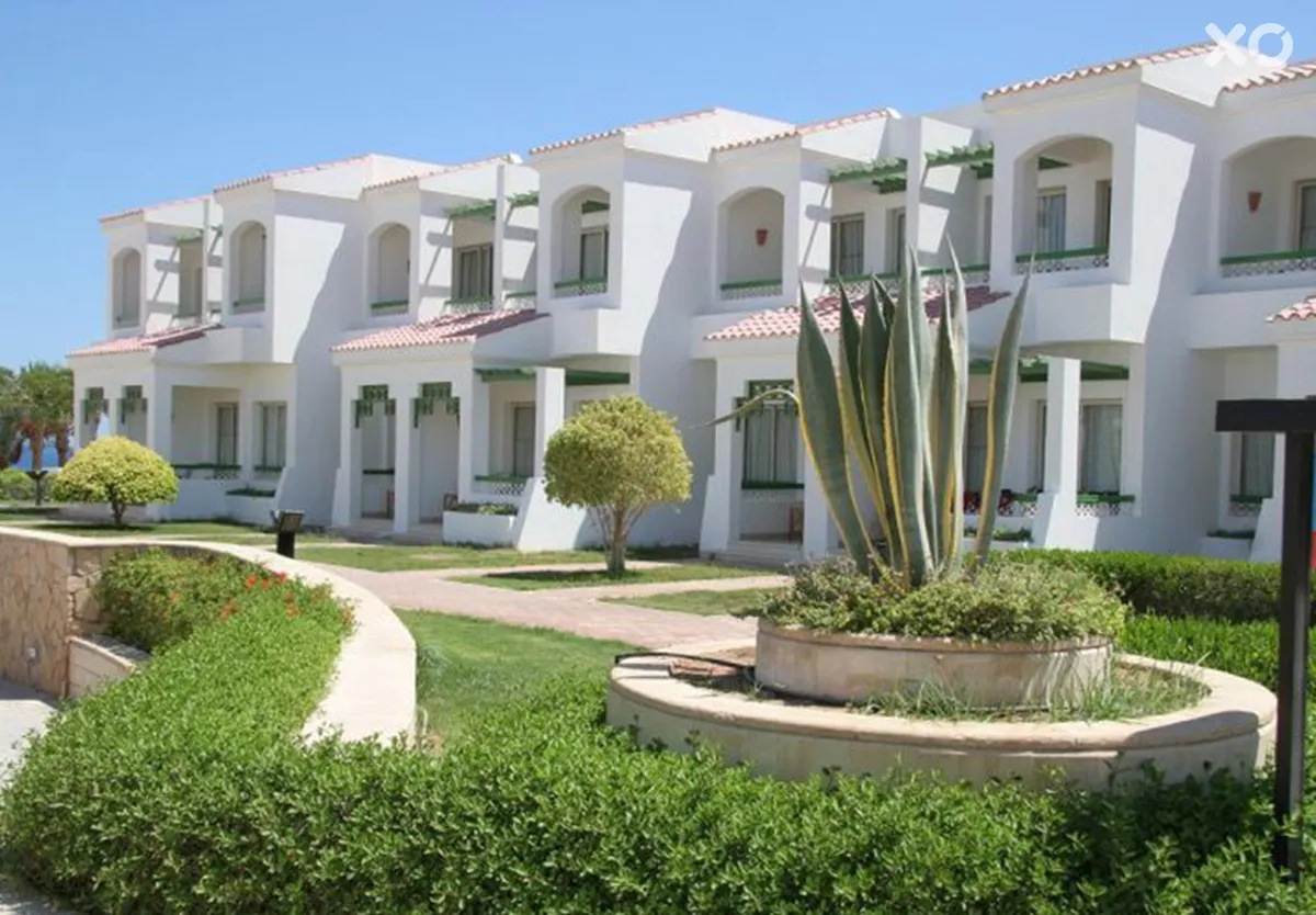 Coral Beach Resort Tiran