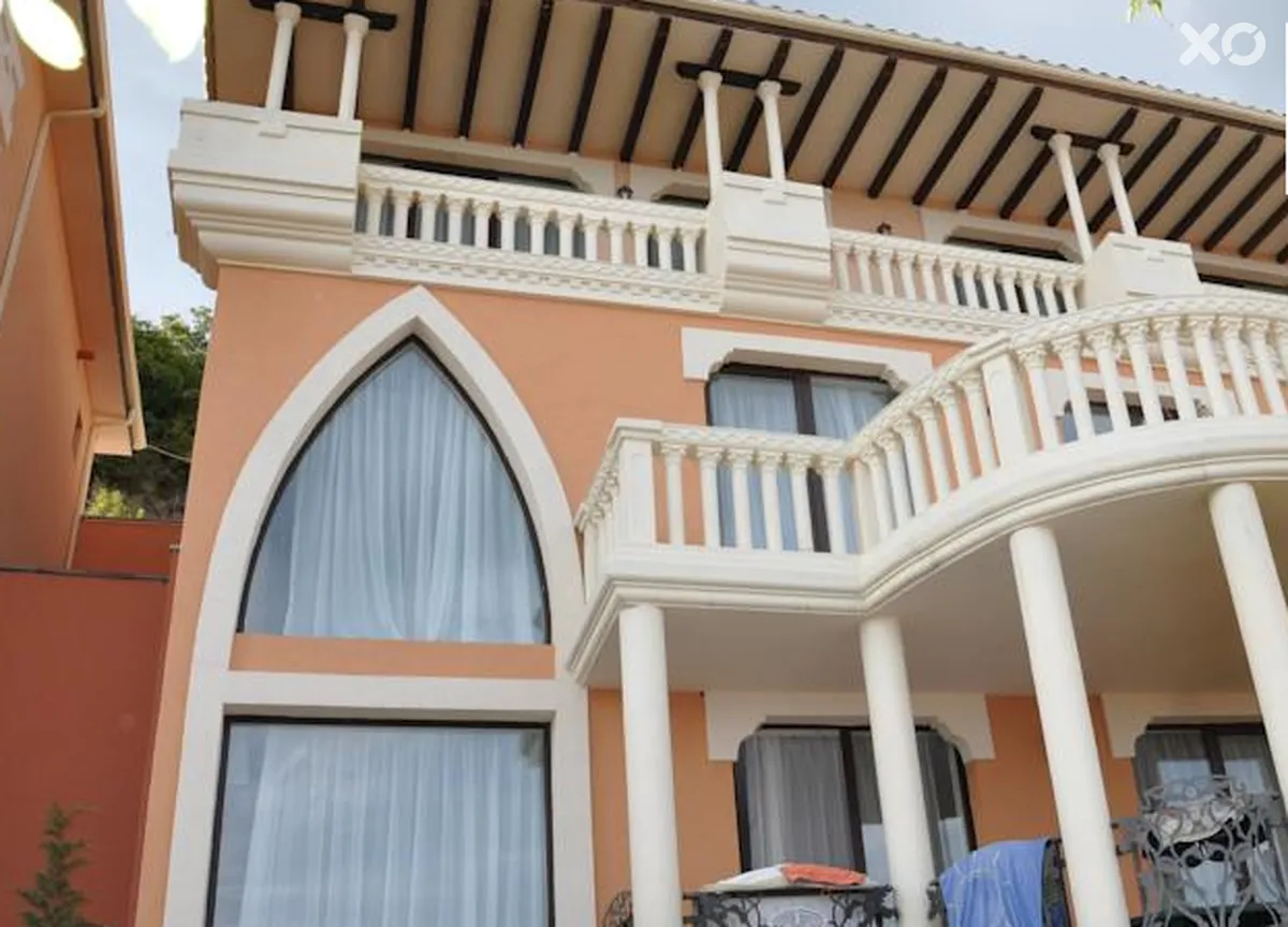 Royal Villa