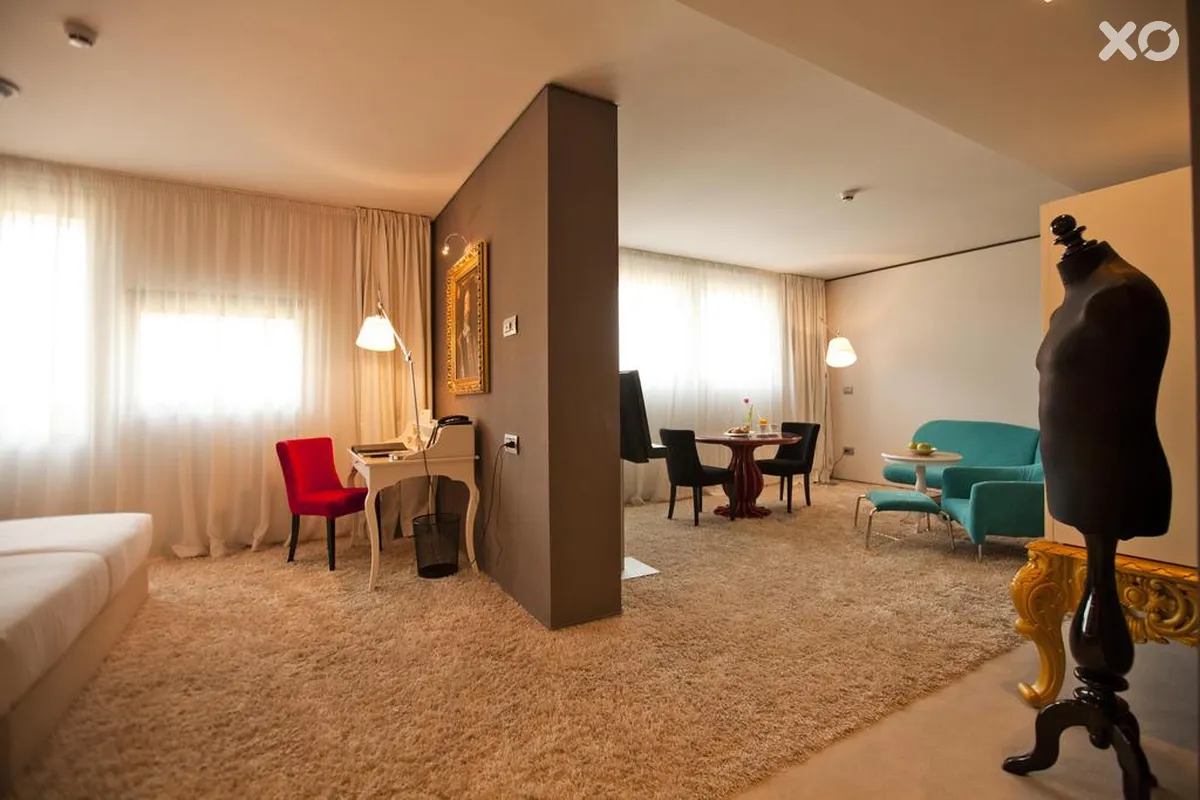 Graffit Gallery Hotel
