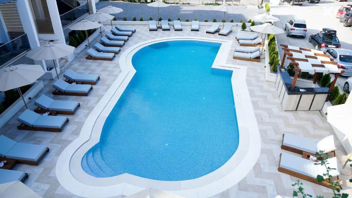 Agnes Deluxe Hotel