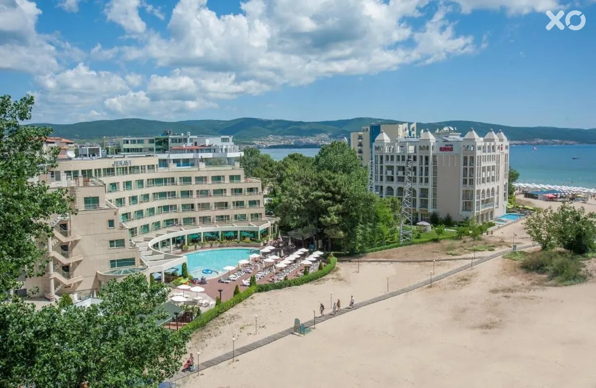 Jeravi Hotel