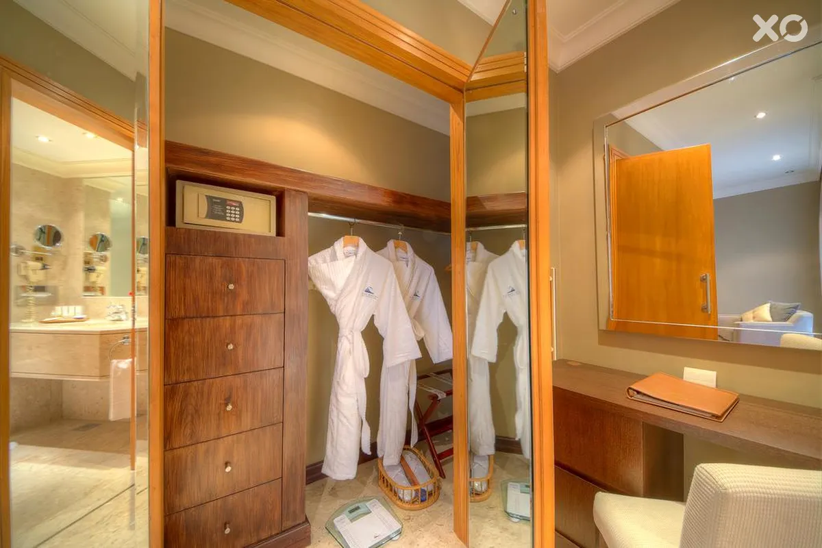 Dubai Marine Beach Resort & Spa