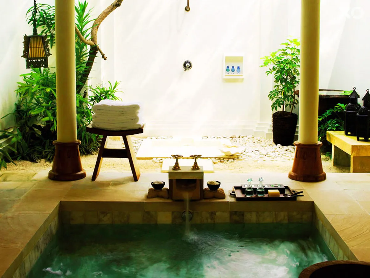Four Seasons Resort Maldives на Kuda Huraa