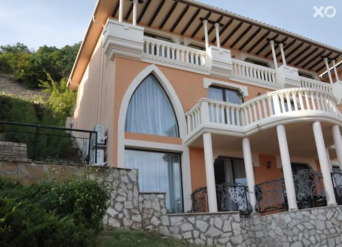 Royal Villa