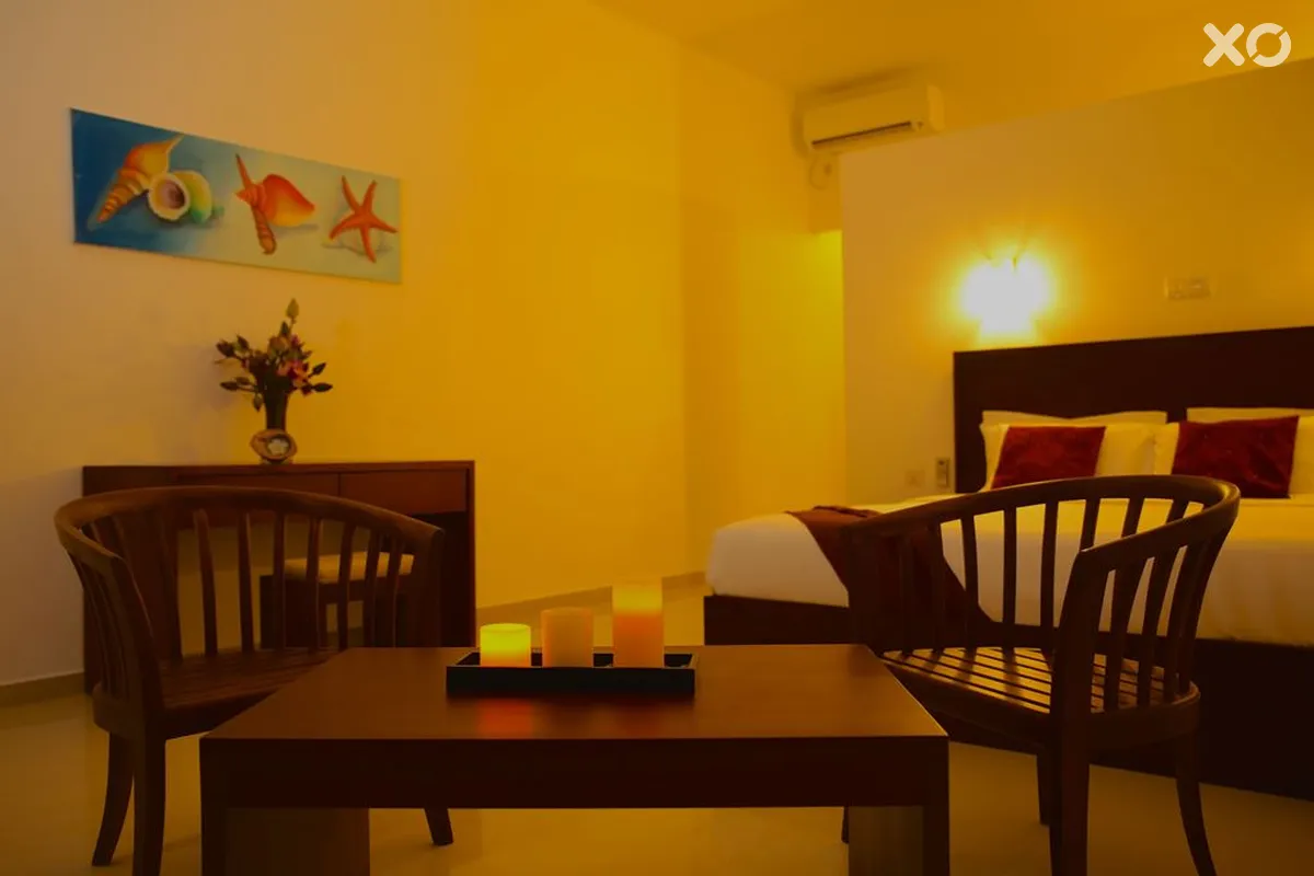 Whispering Palms Hotel