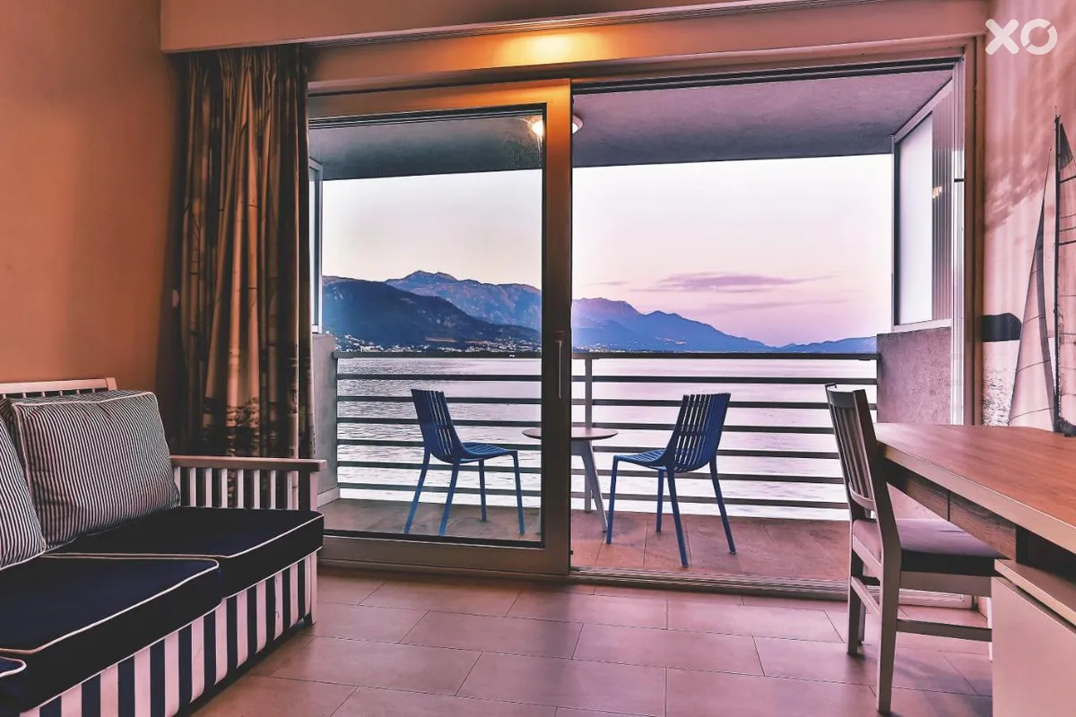 Carine Hotel Delfin