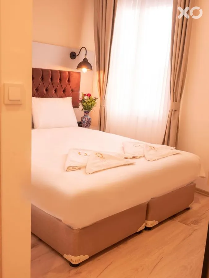 The Lola Hotel