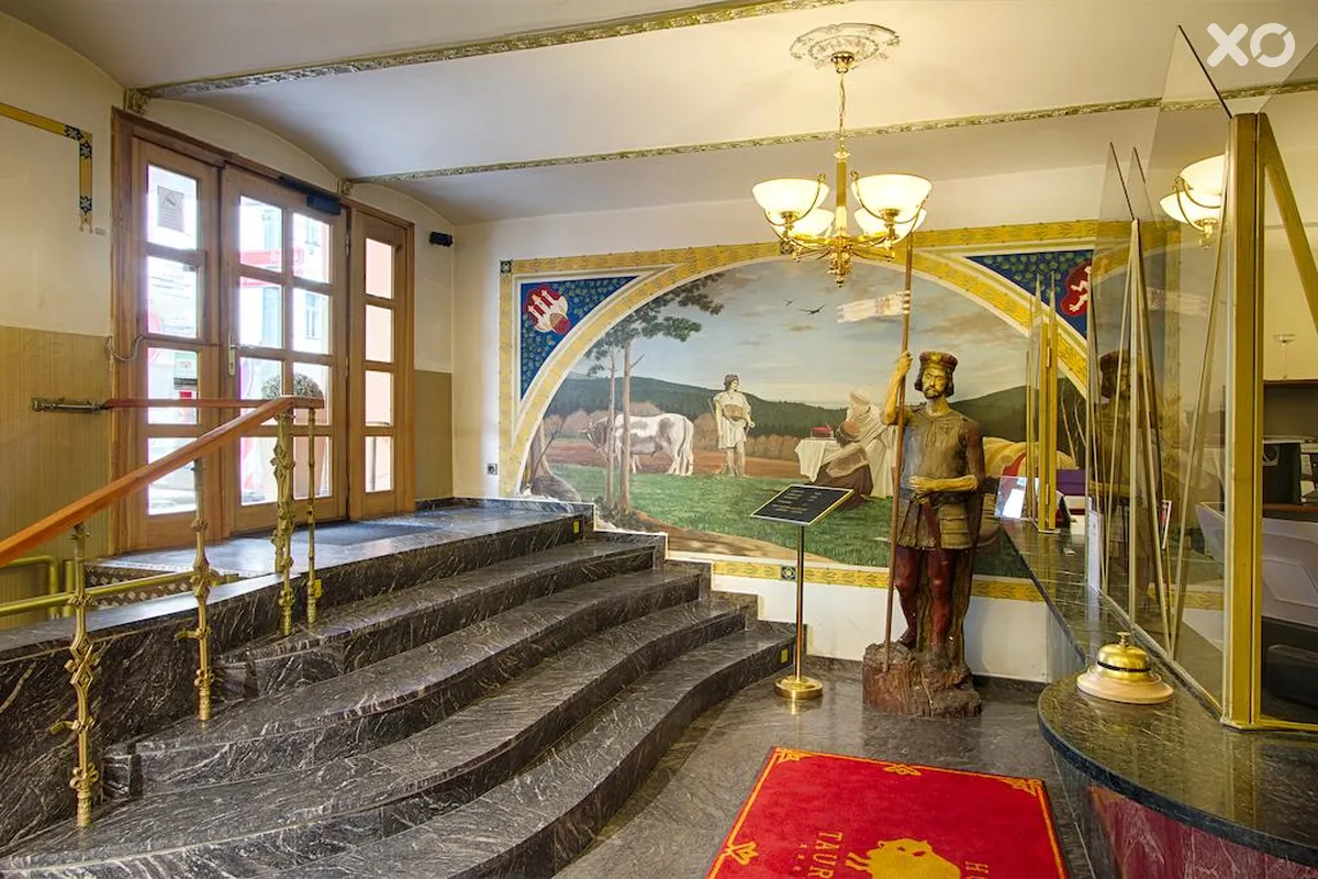 Taurus Hotel