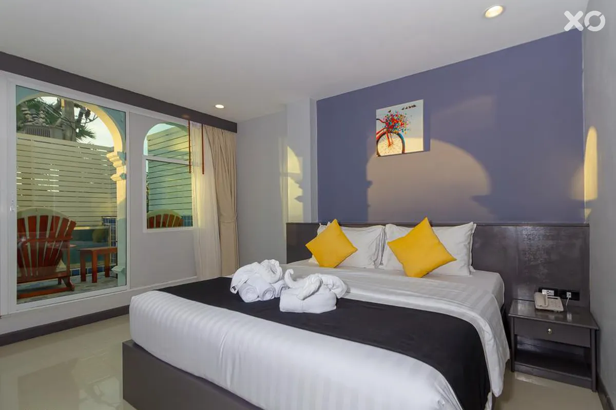 Modern Living Hotel