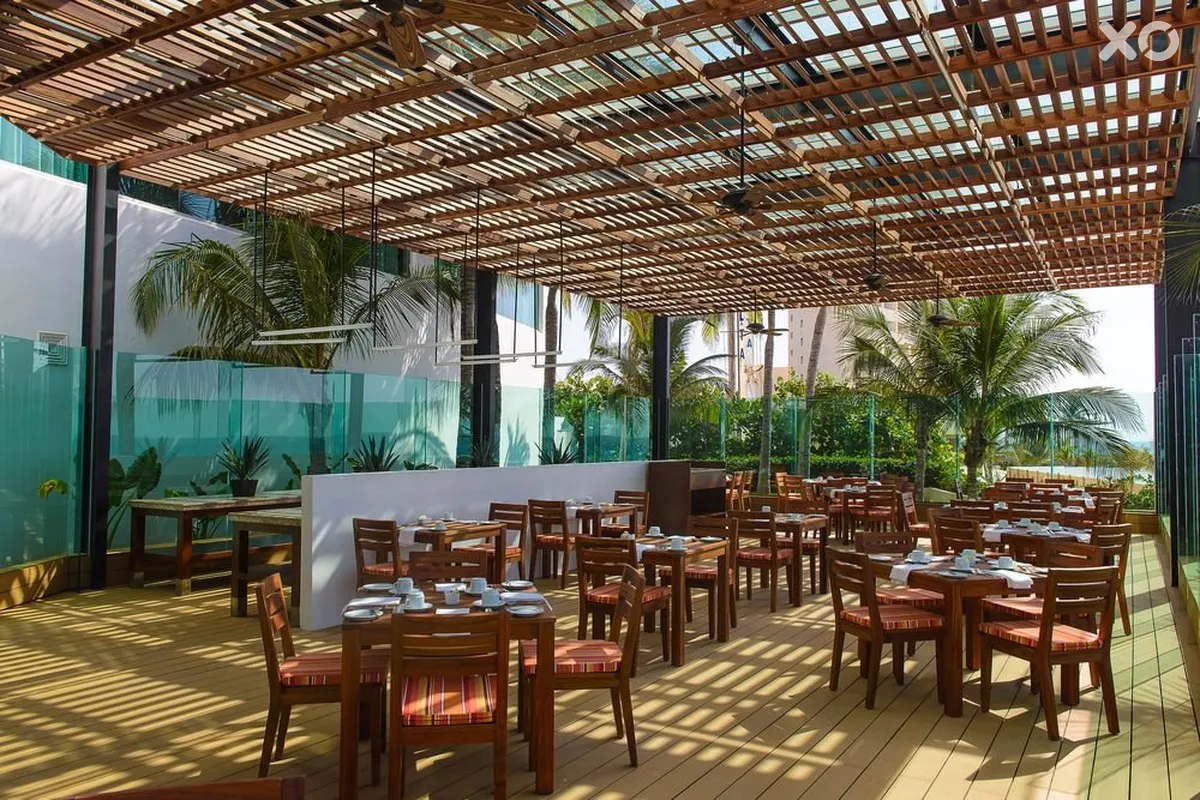 Krystal Altitude Cancun